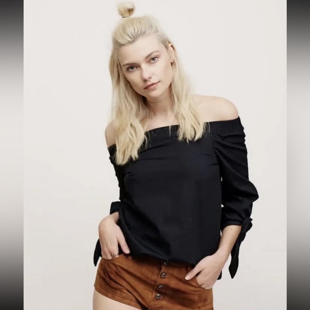 NWT Free People Show Me Some Shoulder Tunic